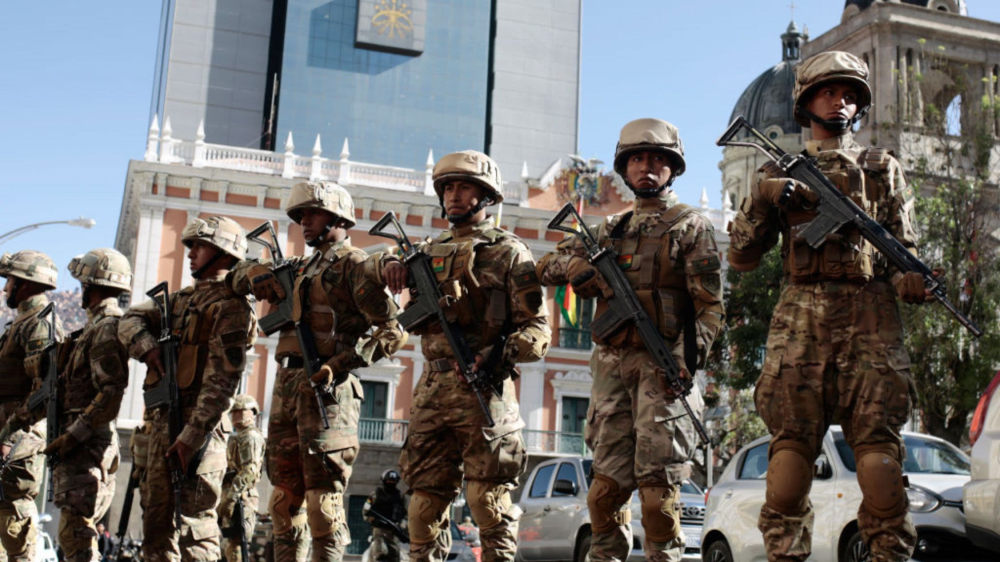 Un oficial del ejército pidió que se pusiera fin a los intentos de influir en la situación de Bolivia