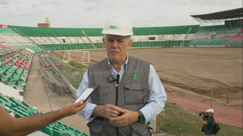 En la décima semana de readecuación del Tahuichi los trabajos se concentran en la ampliación de la cancha