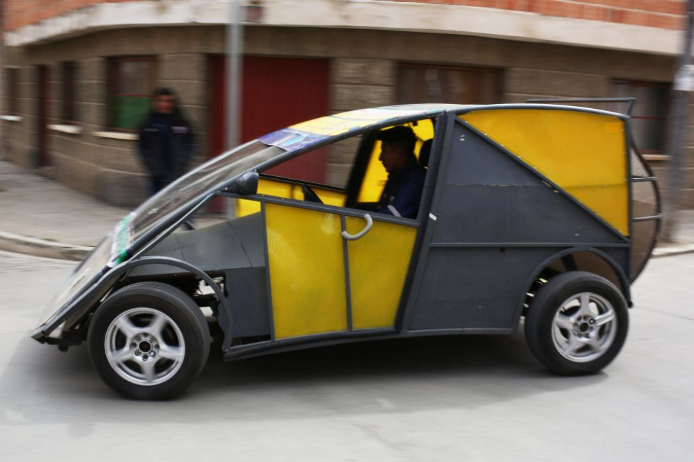 La UPEA lanza nuevo prototipo del “Katari MRC5” con baterías de litio
