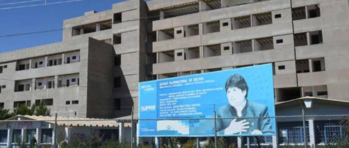 La crisis de salud se agudiza, hay obras inconclusas y casi una década de promesas incumplidas del plan hospitales
