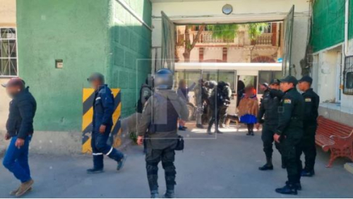 Tensión en Vichuloma: 14 arrestados tras enfrentamientos en la carretera Oruro – Potosí