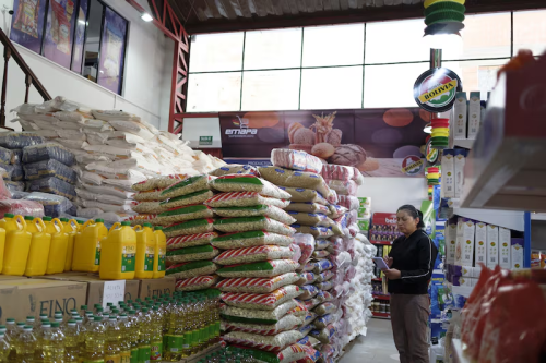 Huelgas y escasez de dólares disparan inflación en Bolivia a su mayor nivel en 34 años