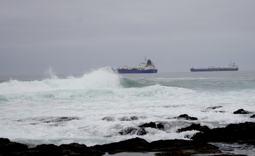 Terminal de Sica Sica en Arica se encuentra inoperante por mal clima, advierte YPFB