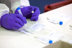 La OMS advirtió por el aumento de casos de una nueva variante de COVID-19